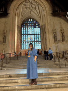 Hermione on the steps of Westminster Hall